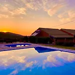 Kessar St Stephanos With Private Pool By Dadovillas *